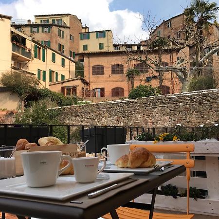 Fonte Gaia Experience Bed & Breakfast Siena Bagian luar foto