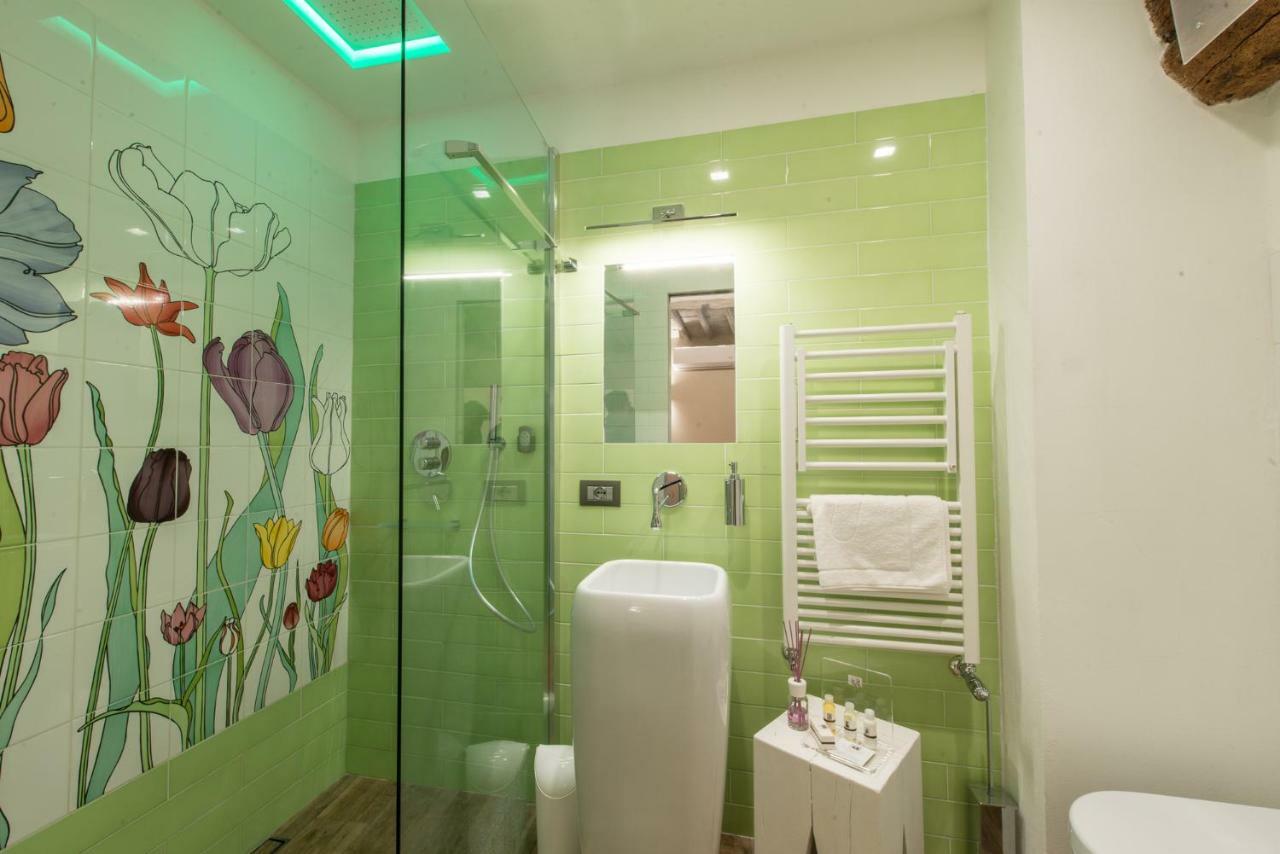 Fonte Gaia Experience Bed & Breakfast Siena Bagian luar foto